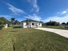 1468 NW 100th St, Miami FL 33147