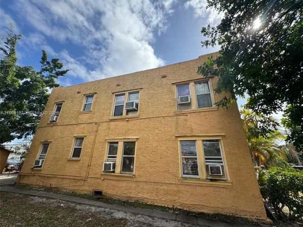 110 S B St, Lake Worth FL 33460