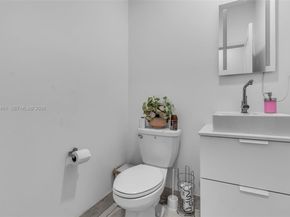 21380 SW 127 Pl, Miami FL 33177