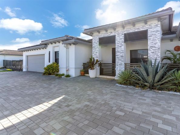 21380 SW 127 Pl, Miami FL 33177