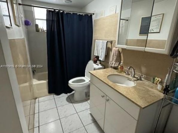 2000 Biarritz Dr 404, Miami Beach FL 33141
