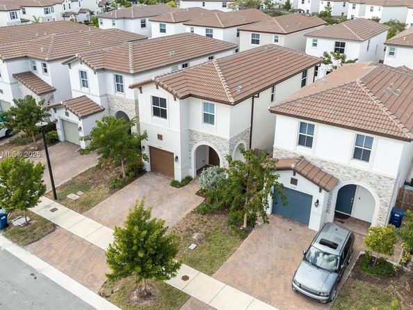 2357 NW 130th St, Miami FL 33167