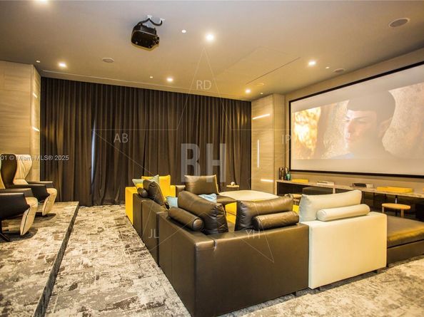 Undisclosed Address #A11897501, Miami FL 33130