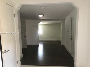 286 NW 57th St, Miami FL 33127