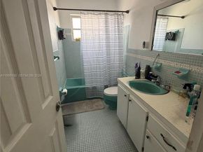 141 NE 10th Ave 17B, Hallandale Beach FL 33009