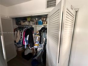 141 NE 10th Ave 17B, Hallandale Beach FL 33009