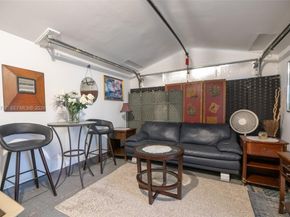 605 SW 6th Ave, Fort Lauderdale FL 33315