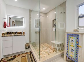 605 SW 6th Ave, Fort Lauderdale FL 33315