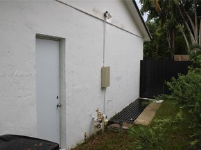 7630 SW 94th Ave, Miami FL 33173