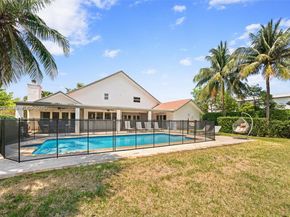 413 Holiday, Hallandale Beach FL 33009