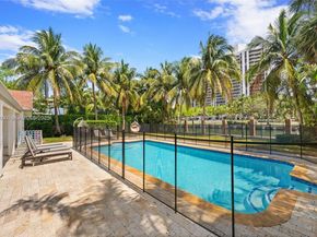 413 Holiday, Hallandale Beach FL 33009