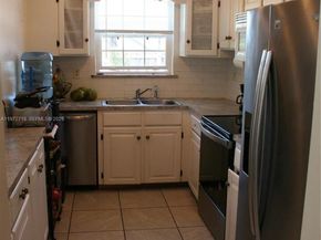 6532 Mayo St, Hollywood FL 33023