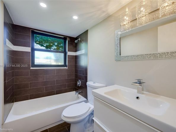 3361 NW 85th Ave 201, Coral Springs FL 33065