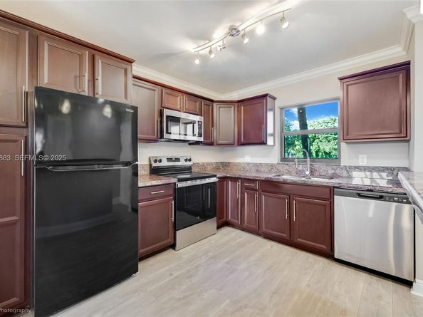 3361 NW 85th Ave 201, Coral Springs FL 33065