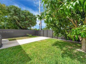 8640 SW 125th St, Miami FL 33156