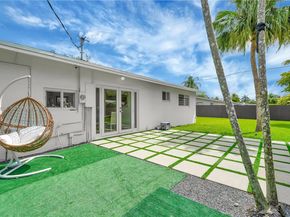 8640 SW 125th St, Miami FL 33156