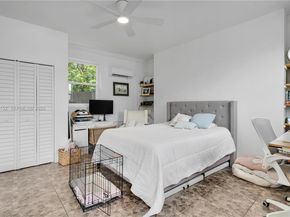 8640 SW 125th St, Miami FL 33156