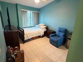 2661 NE 164th St 40, North Miami Beach FL 33160