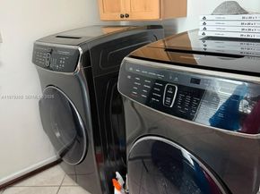 2661 NE 164th St 40, North Miami Beach FL 33160