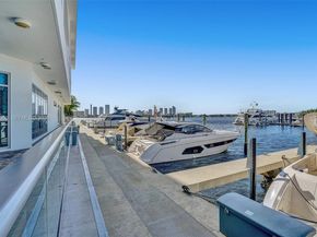 17301 Biscayne Blvd 1207, North Miami Beach FL 33160