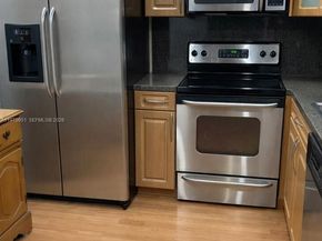 7732 Camino Real f104, Miami FL 33143