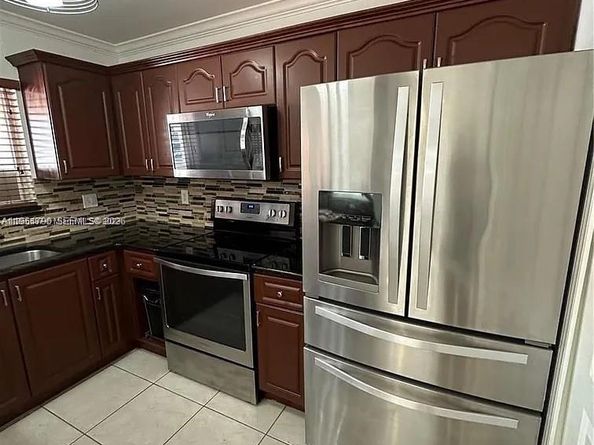 3783 NW 201st Ter, Miami Gardens FL 33055