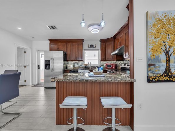 1020 SW 4th Ave, Fort Lauderdale FL 33315