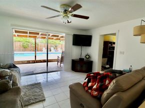 1007 N Golf Dr, Hollywood FL 33021