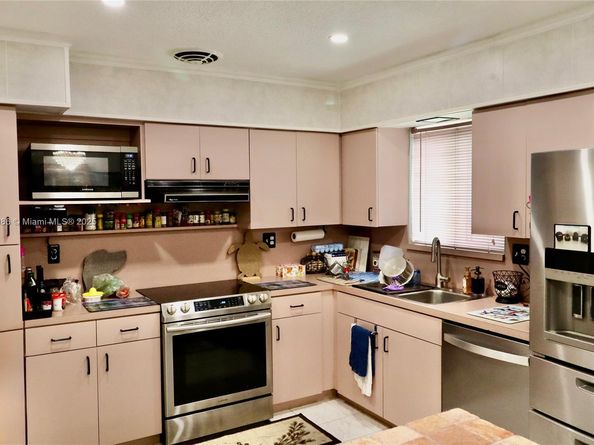 1007 N Golf Dr, Hollywood FL 33021