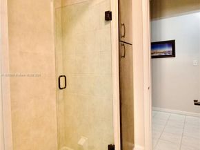 1007 N Golf Dr, Hollywood FL 33021
