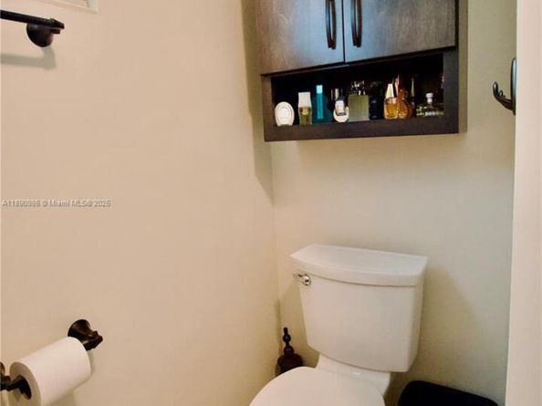 1007 N Golf Dr, Hollywood FL 33021
