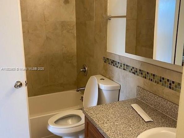 494 NW 165th St Rd C303, Miami FL 33169