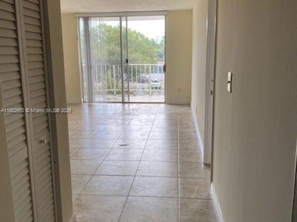 494 NW 165th St Rd C303, Miami FL 33169