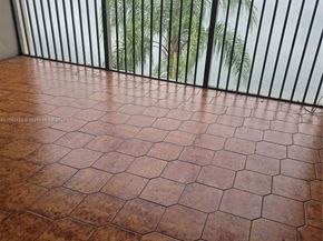 110 Lake Emerald Dr 404, Oakland Park FL 33309