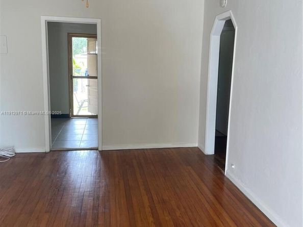 1913 Harding St, Hollywood FL 33020