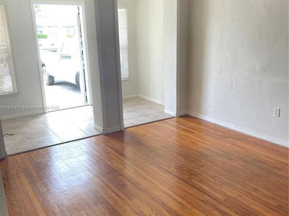 1913 Harding St, Hollywood FL 33020