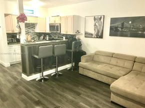 900 SW 11th Ave 7C, Hallandale Beach FL 33009