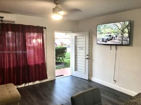 900 SW 11th Ave 7C, Hallandale Beach FL 33009