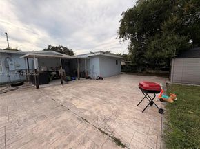 545 NW 136 St, North Miami FL 33168