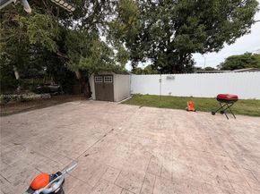 545 NW 136 St, North Miami FL 33168