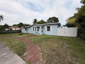 545 NW 136 St, North Miami FL 33168