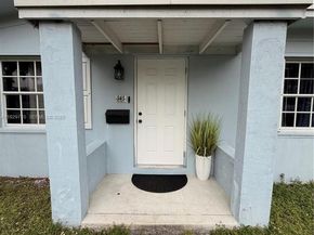 545 NW 136 St, North Miami FL 33168