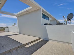 2725 NE 1st St, Pompano Beach FL 33062
