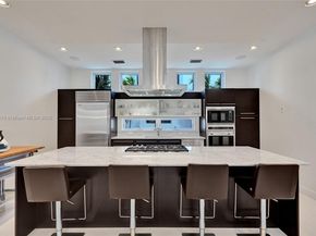 2725 NE 1st St, Pompano Beach FL 33062