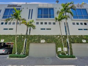 2725 NE 1st St, Pompano Beach FL 33062