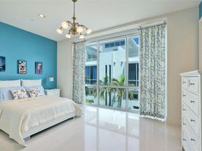 2725 NE 1st St, Pompano Beach FL 33062