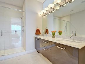 2725 NE 1st St, Pompano Beach FL 33062