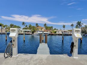 2725 NE 1st St, Pompano Beach FL 33062