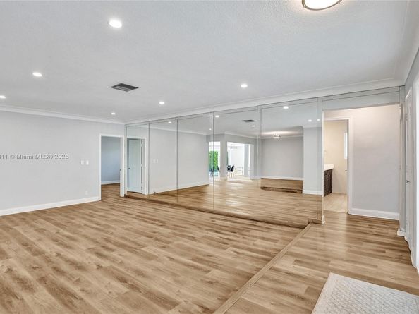 2031 NE 62nd St, Fort Lauderdale FL 33308
