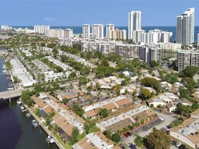 2619 S Parkview Dr, Hallandale Beach FL 33009